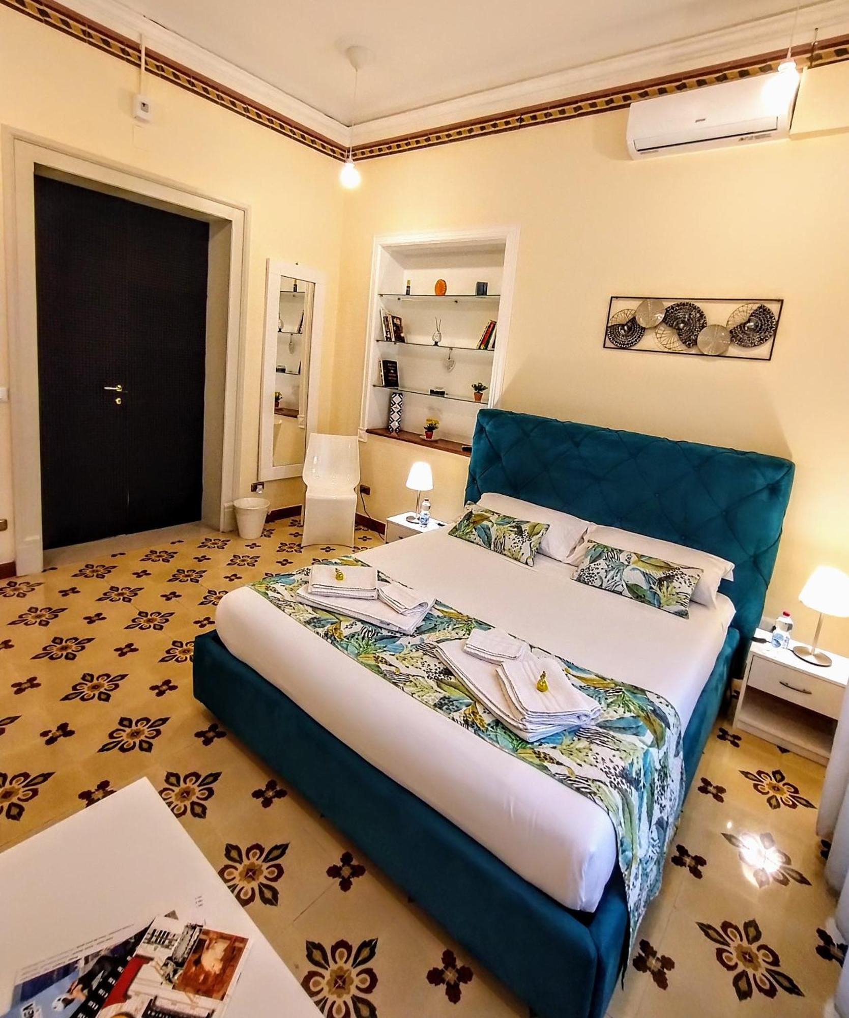 Suleima B&B Messina Centro Bagian luar foto