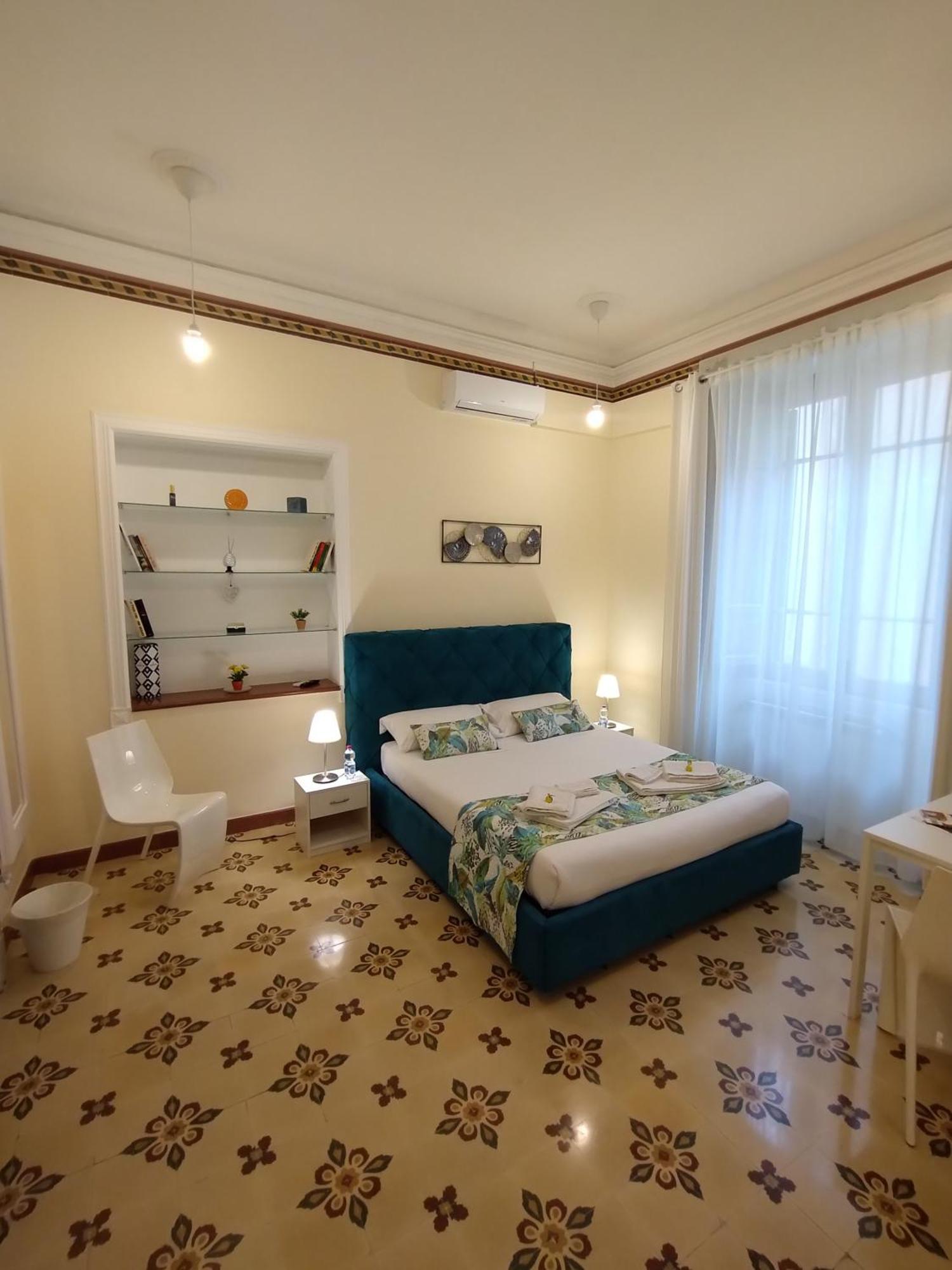 Suleima B&B Messina Centro Bagian luar foto