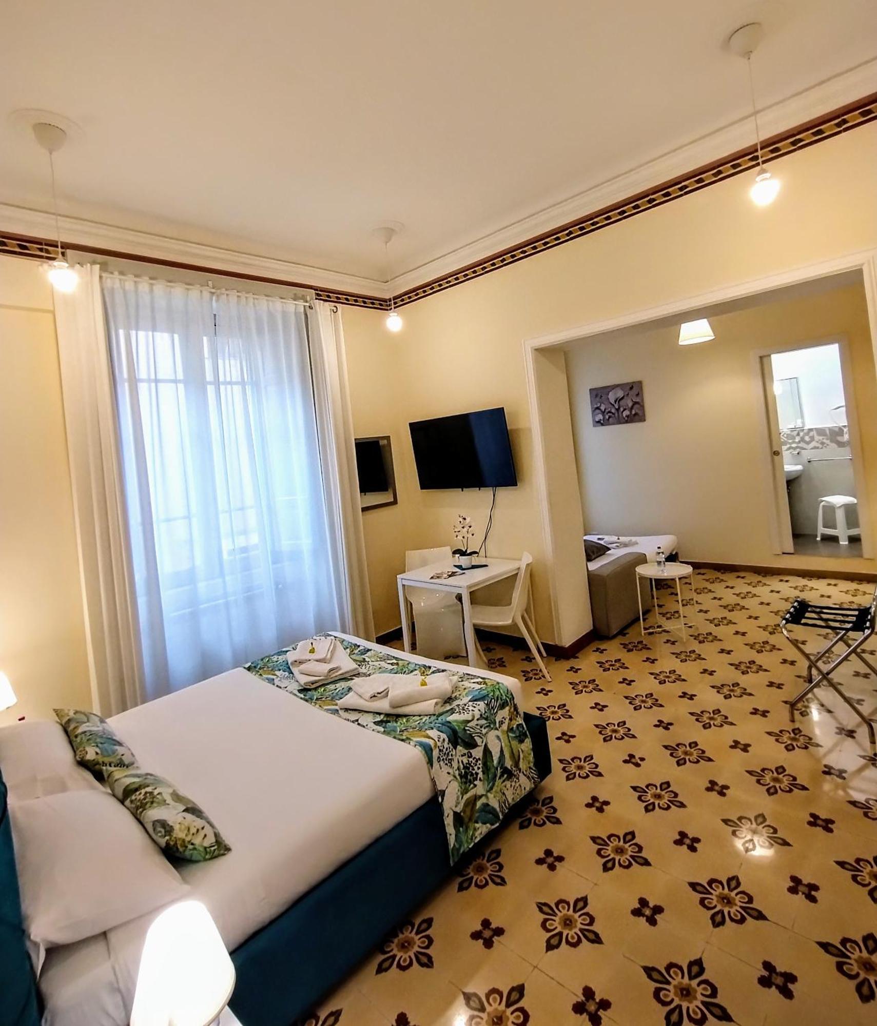 Suleima B&B Messina Centro Bagian luar foto