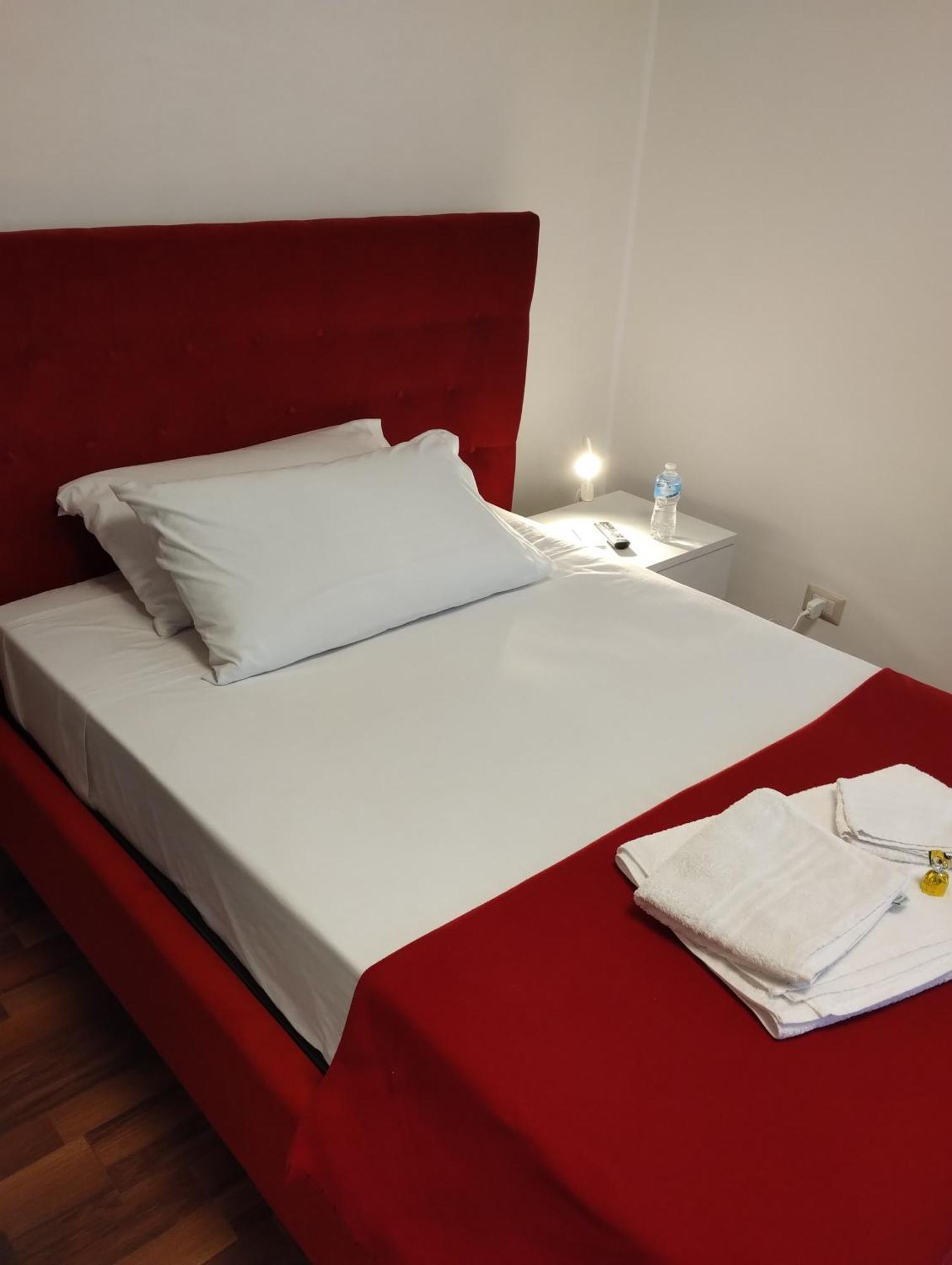 Suleima B&B Messina Centro Bagian luar foto
