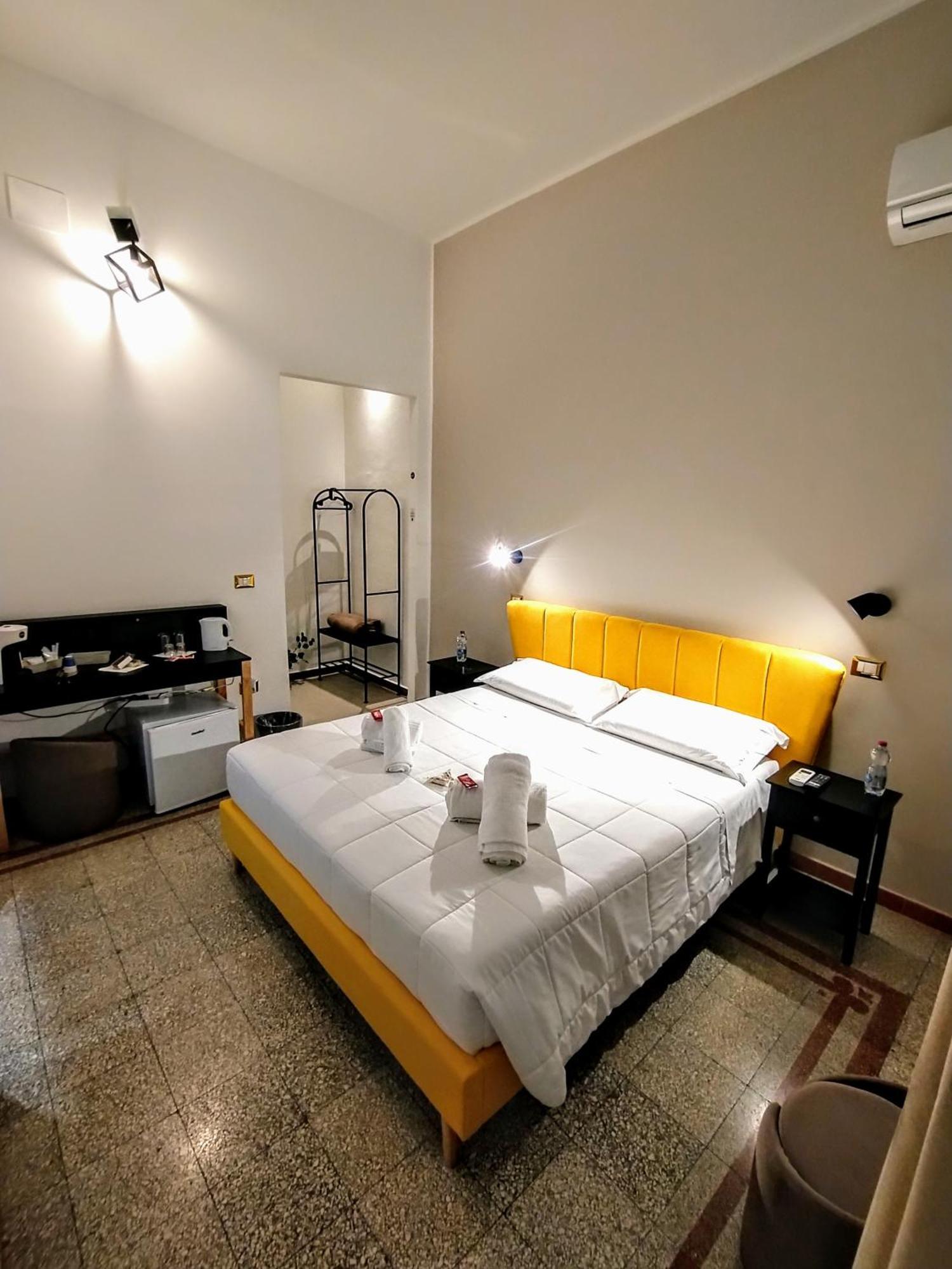 Suleima B&B Messina Centro Bagian luar foto